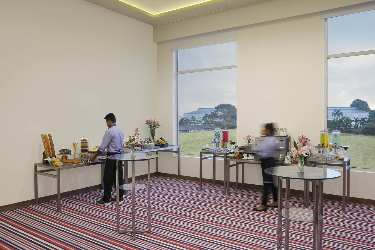 Mercure Chennai Sriperumbudur Buitenkant foto